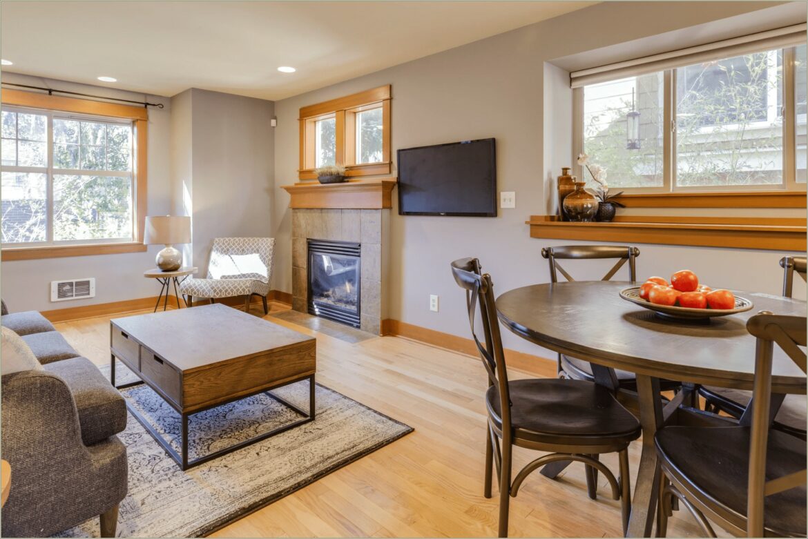 Small Dining Room Tables For Small Spaces