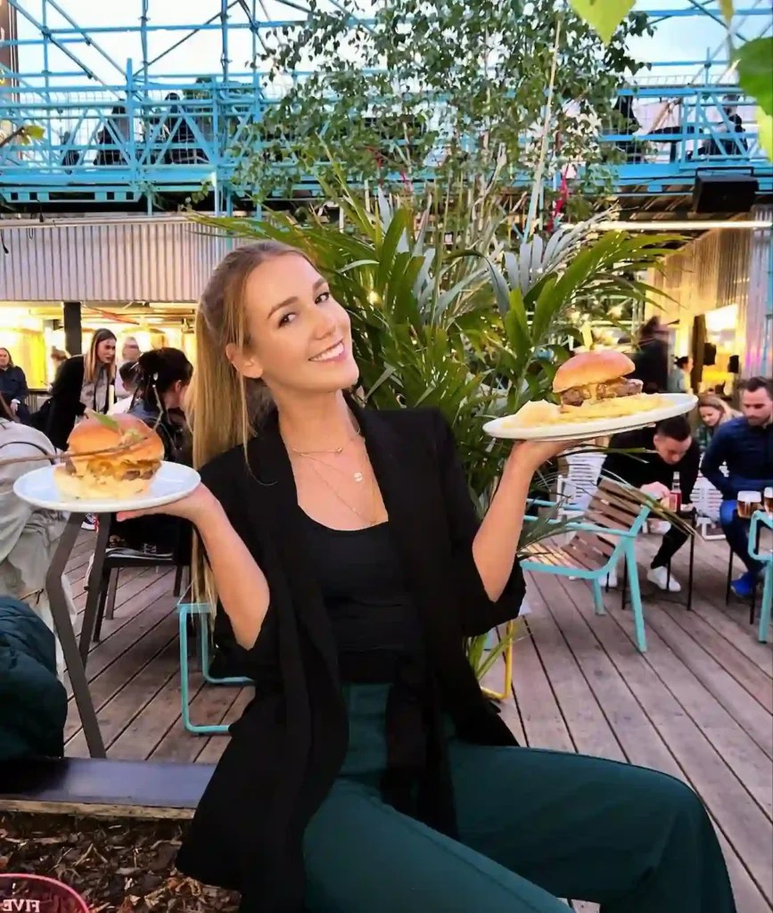 Alexis Crystal Wiki, Bio, Age, Husband, Boyfriend, Biography, Real Name,