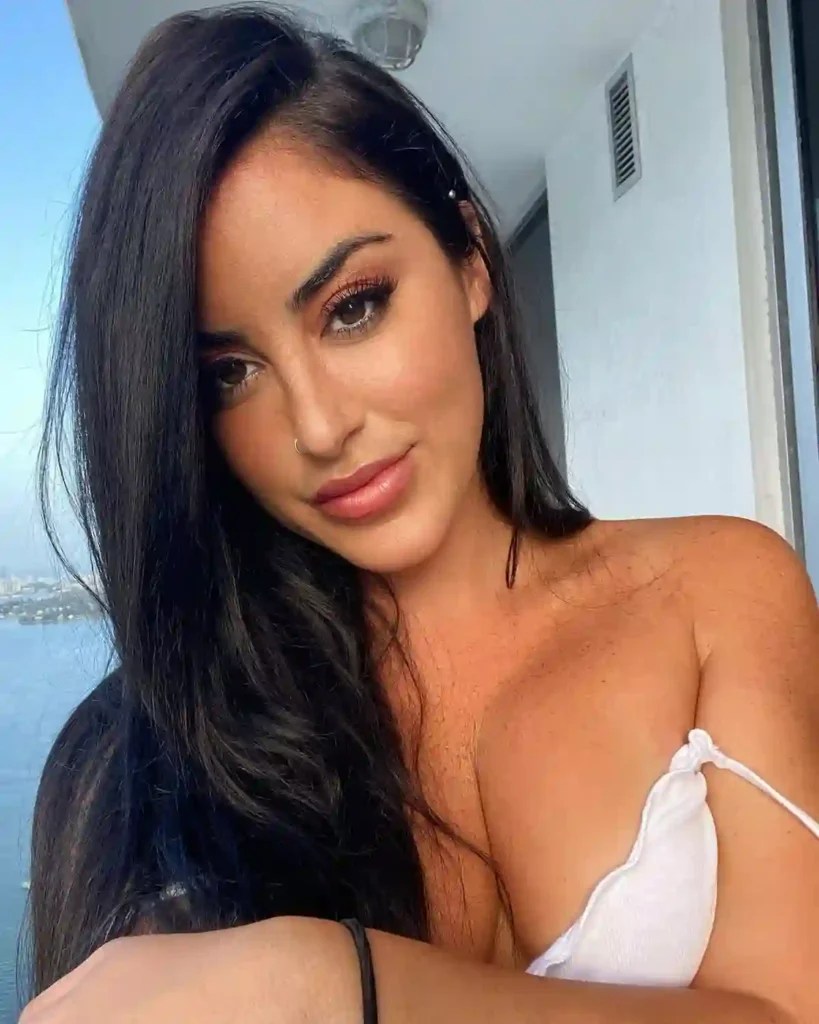 Alysia Magen Bio, Age, Wiki, Biography, Dating, Married, Wikipedia, Husband,