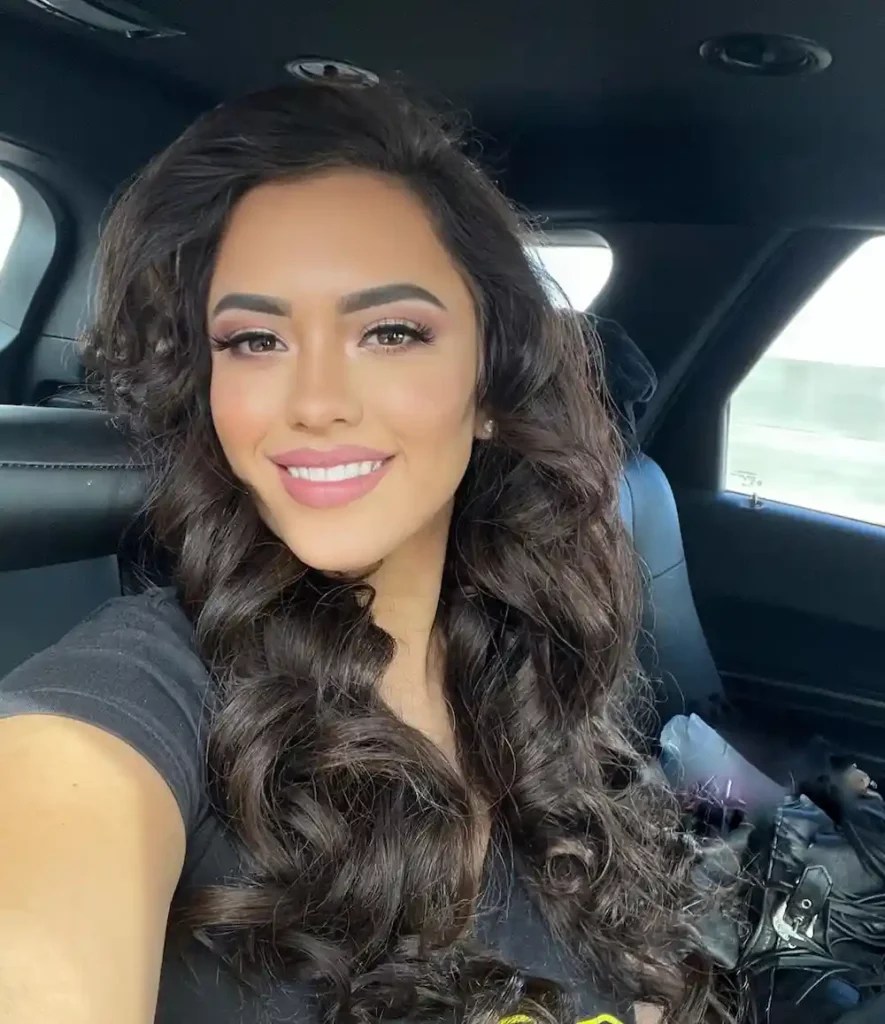 Amber Fields Bio, Age, Wiki, Biography, Dating? Wikipedia, Husband, Net