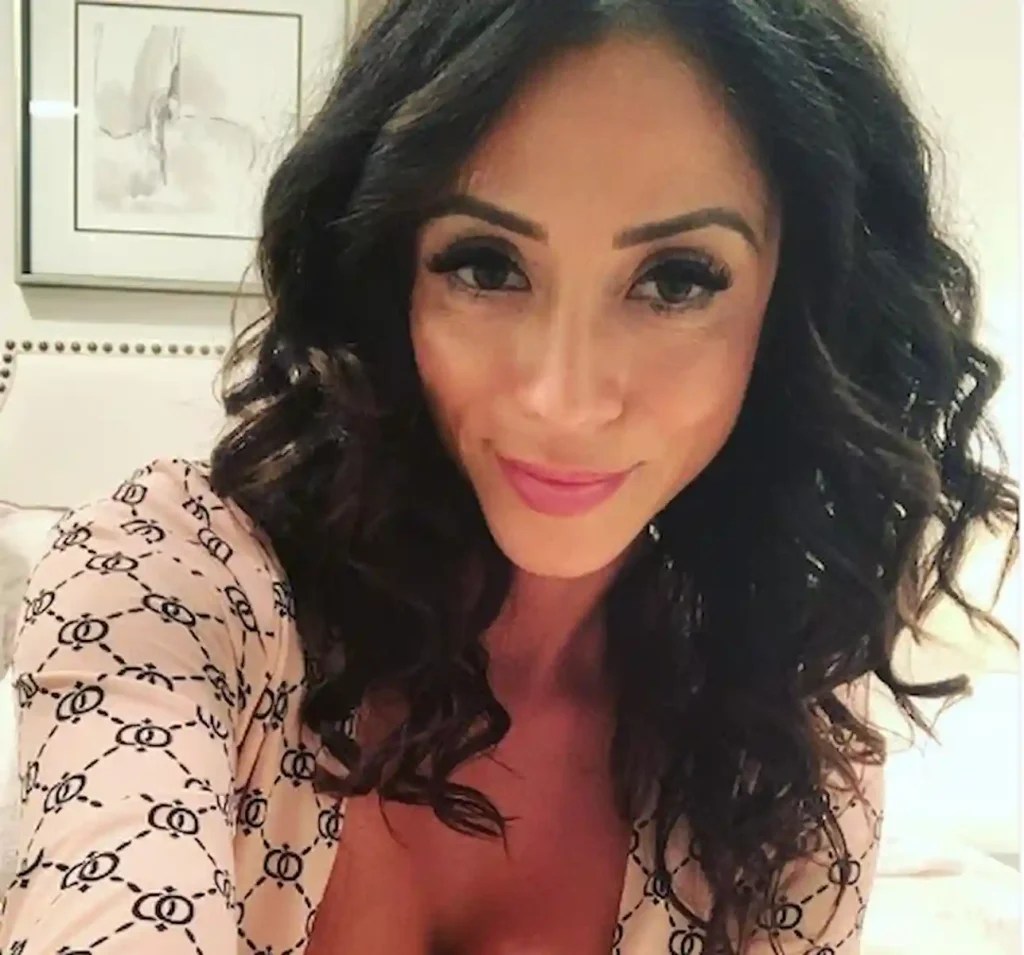 Ariella Ferrera Bio, Wiki, Age, Husband, Boyfriend, Net Worth