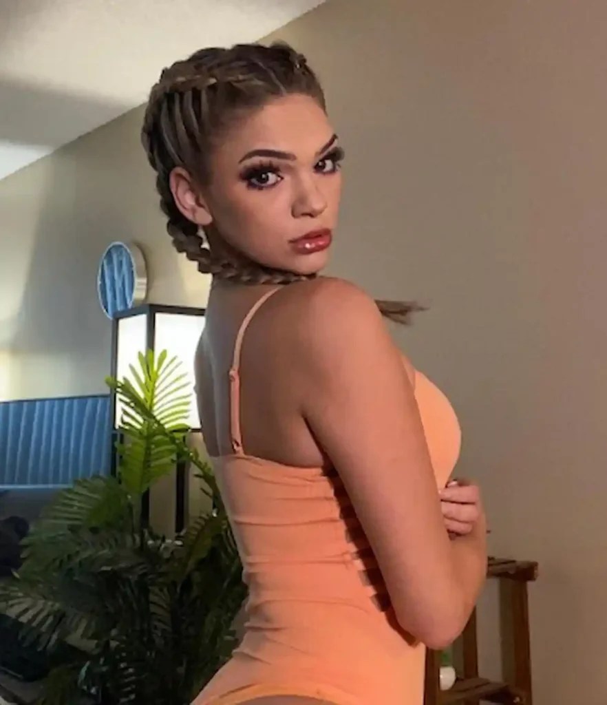 Athena Faris Bio, Age, Boyfriend, Husband, Net Worth, Wikipedia, Biography