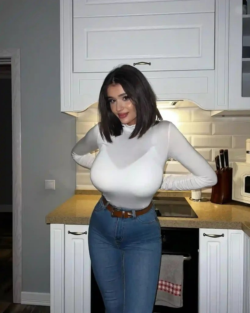 Julia Tica Wiki, Age, Husband, Biography, Daughter, Bio, Net Worth, Boyfriend, Married