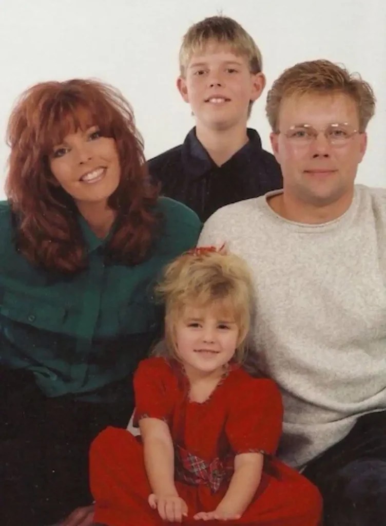 (Katy Jo Raelyn Wikipedia) Katy Jo Bio, Wiki, Husband? Age, Net Worth,