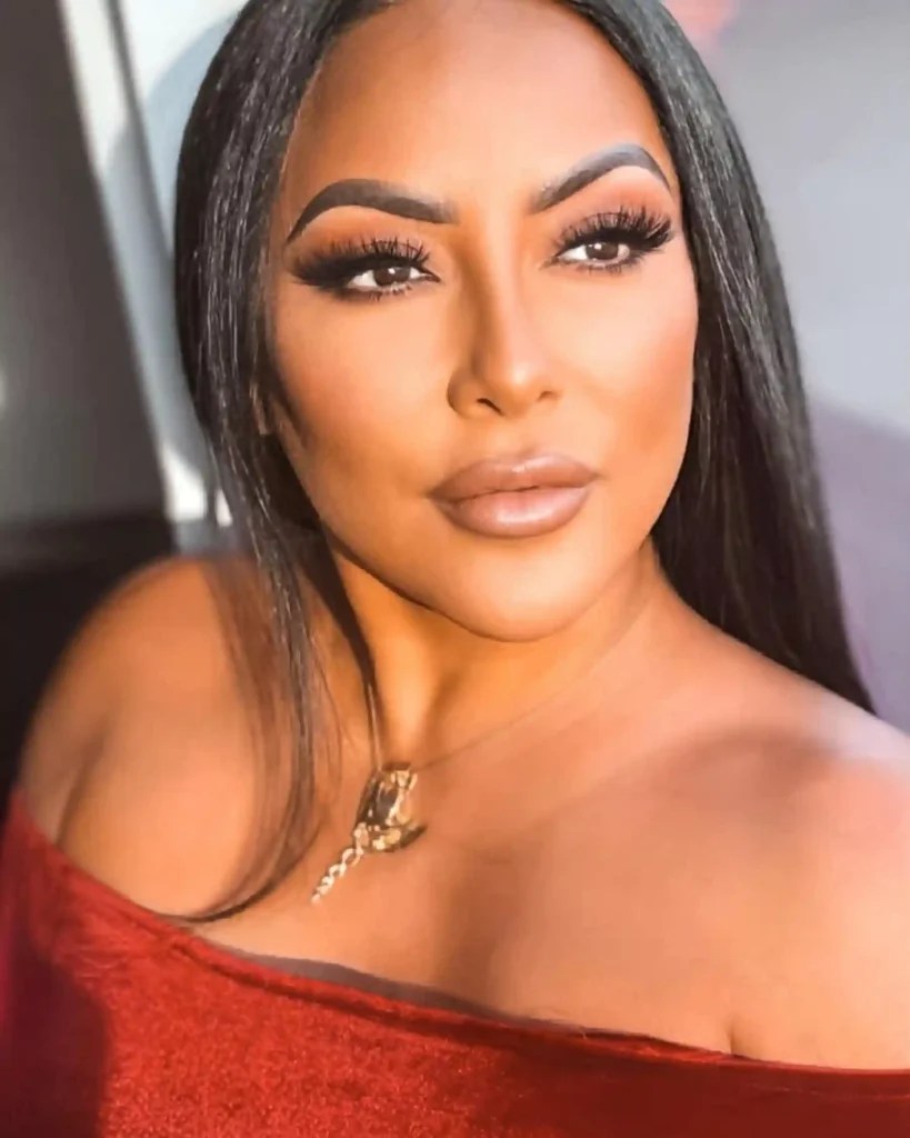 (Deanne Munoz) Kiara Mia Bio, Husband, Boyfriend, Real Name, Age, Wiki