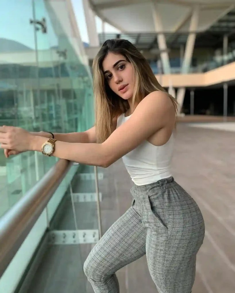 Mar Urista Age, Wiki, Bio, Net Worth, Biography, Wikipedia, Husband,