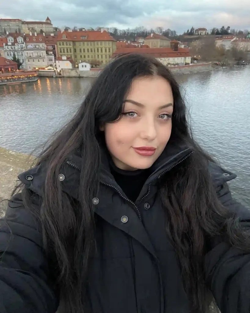 Milada Moore Bio, Age, Biography, Wikipedia, Boyfriend, Wiki,(01)