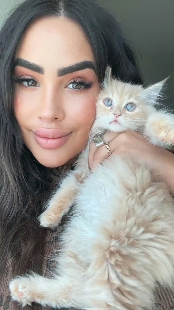 Samie Duchamp Bio, Age, Wiki, Biography, Boyfriend, Net Worth, Wikipedia