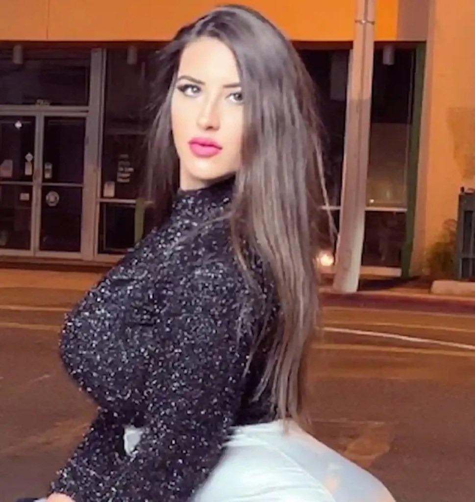 Viking Astrid Bio, Age, Biografia, Boyfriend, Wiki, Net Worth, Height