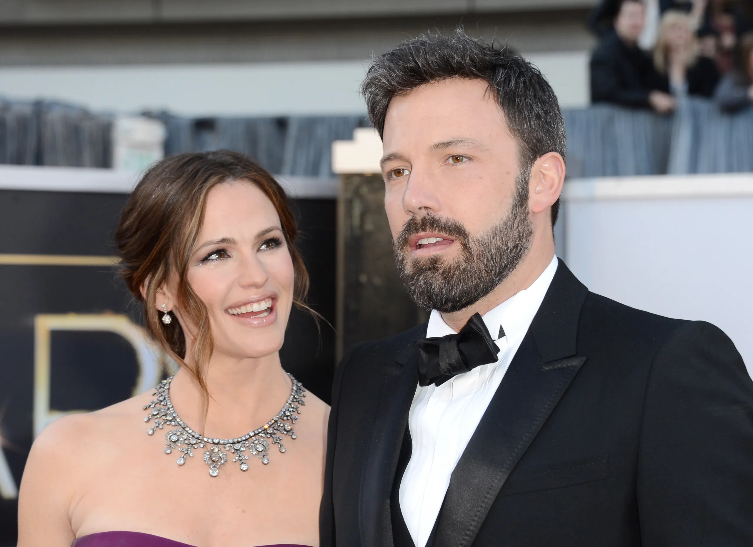 'He Threw Her Under The Bus' Blasts Ben Affleck for Leaving
