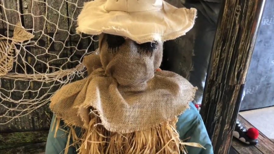 Spirit Halloween Announces Sitting Scarecrow Will Return For Halloween