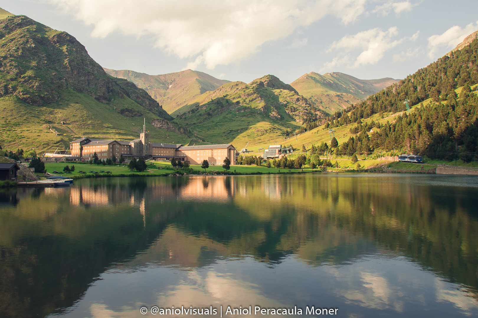 What to do and see in la Vall de Núria? [and its photography spots]