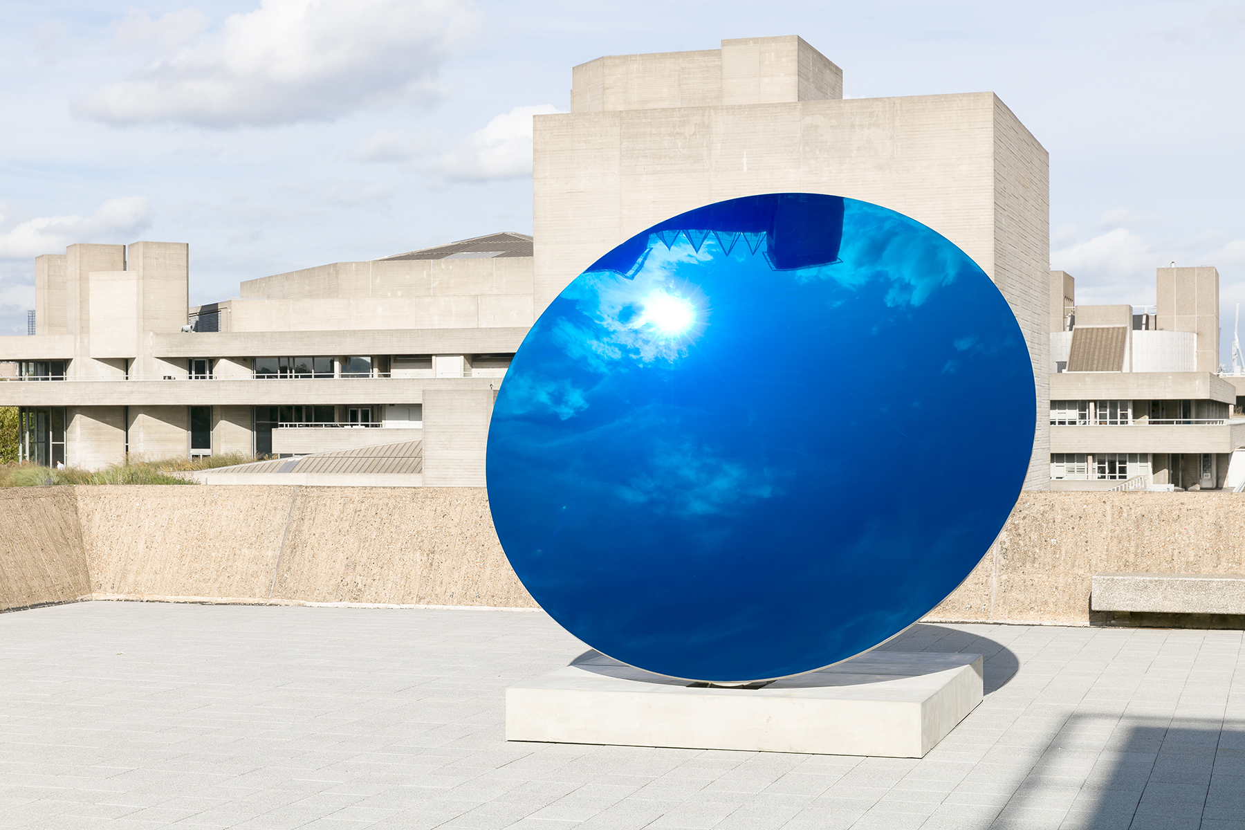 Anish Kapoor Sky Mirror, Blue