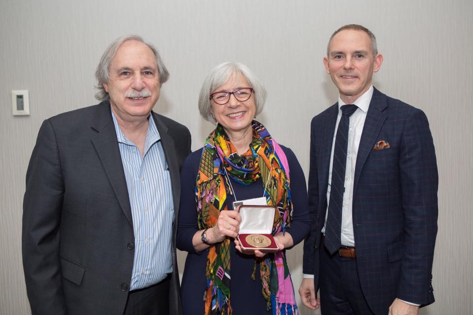 The Courtiers’ Anatomists Anita Guerrini