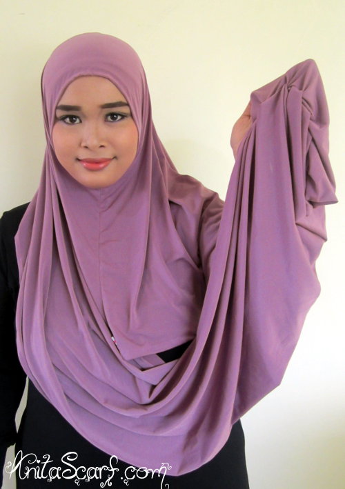 Hijab Tutorial Hanna (Dewi Sandra) di Catatan Hati Seorang