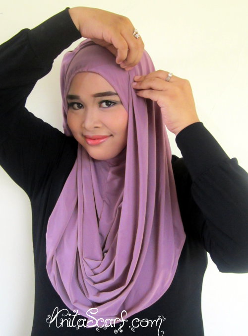 Hijab Tutorial Hanna (Dewi Sandra) di Catatan Hati Seorang