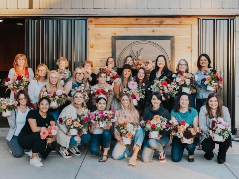 Sip & Clip Flower Arranging Ankeny Vineyard