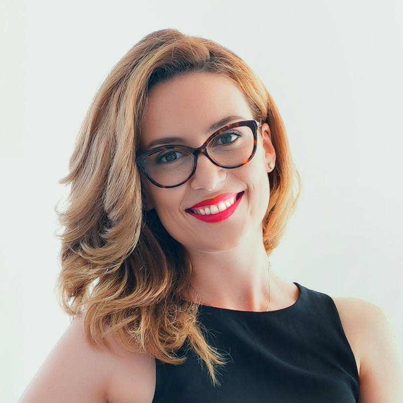 Real Estate Agent for Buying Property Anna Bari