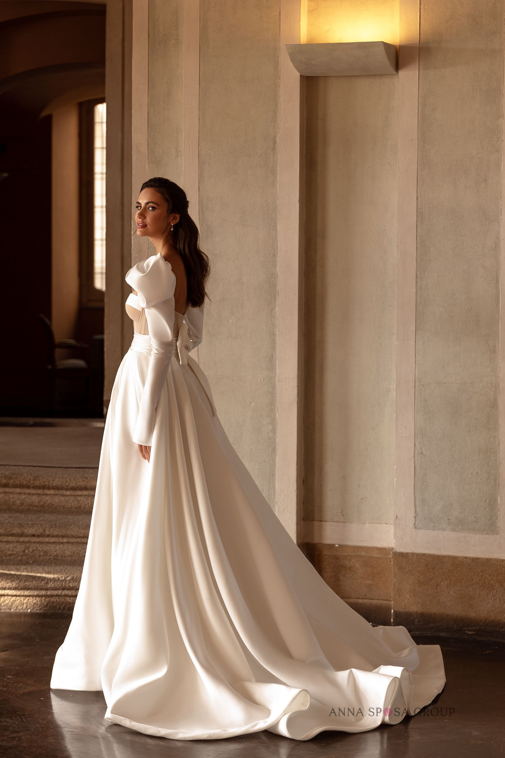Buy wedding dress Quebec from the producer Anna Sposa Group