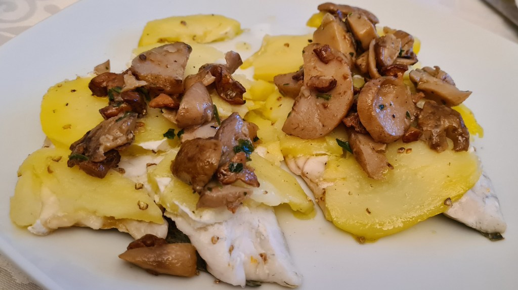 Filetto di orata in crosta di patate con funghi porcini Ricetta ed