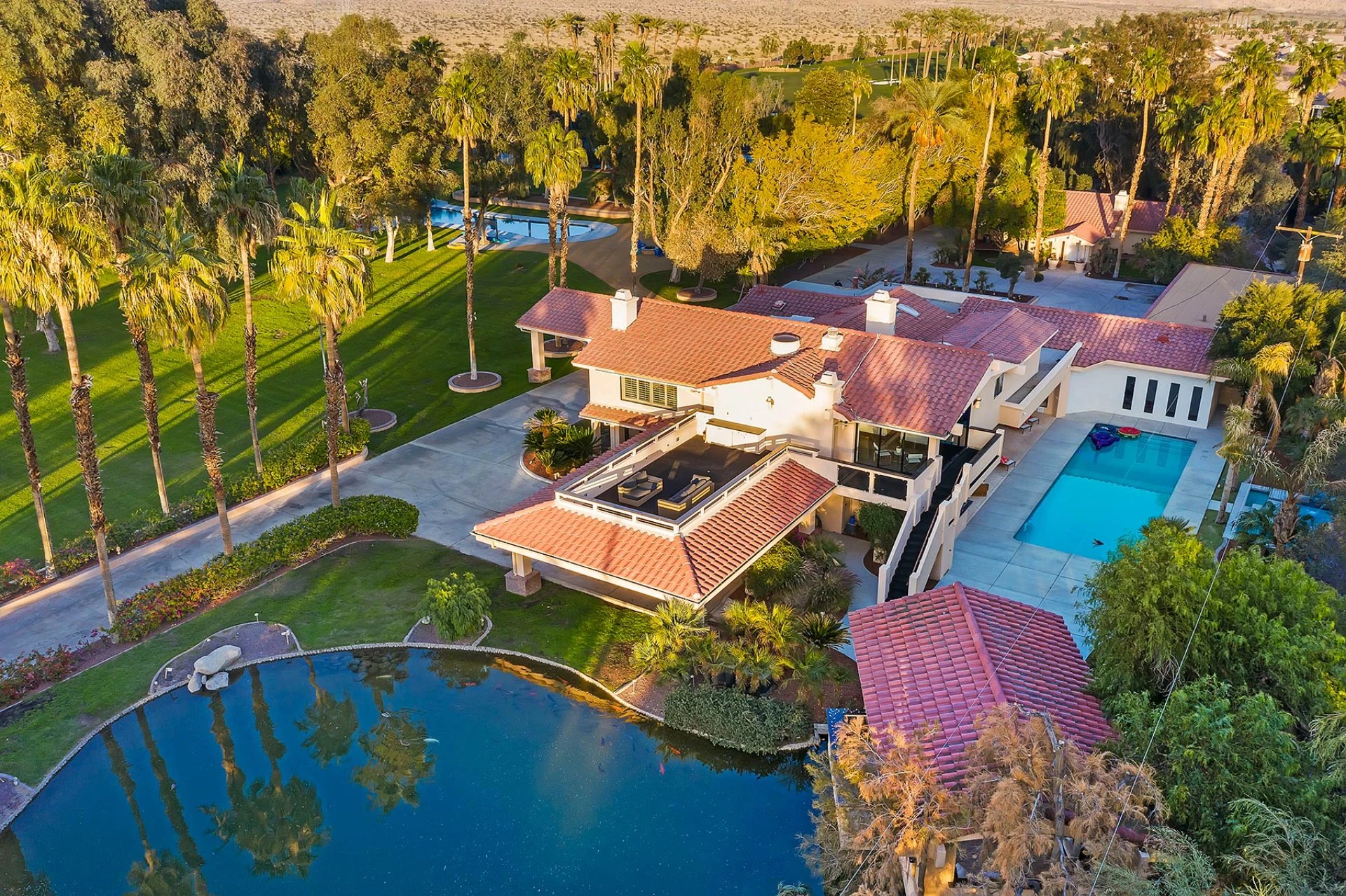 8 Bunch Palms Realty Group