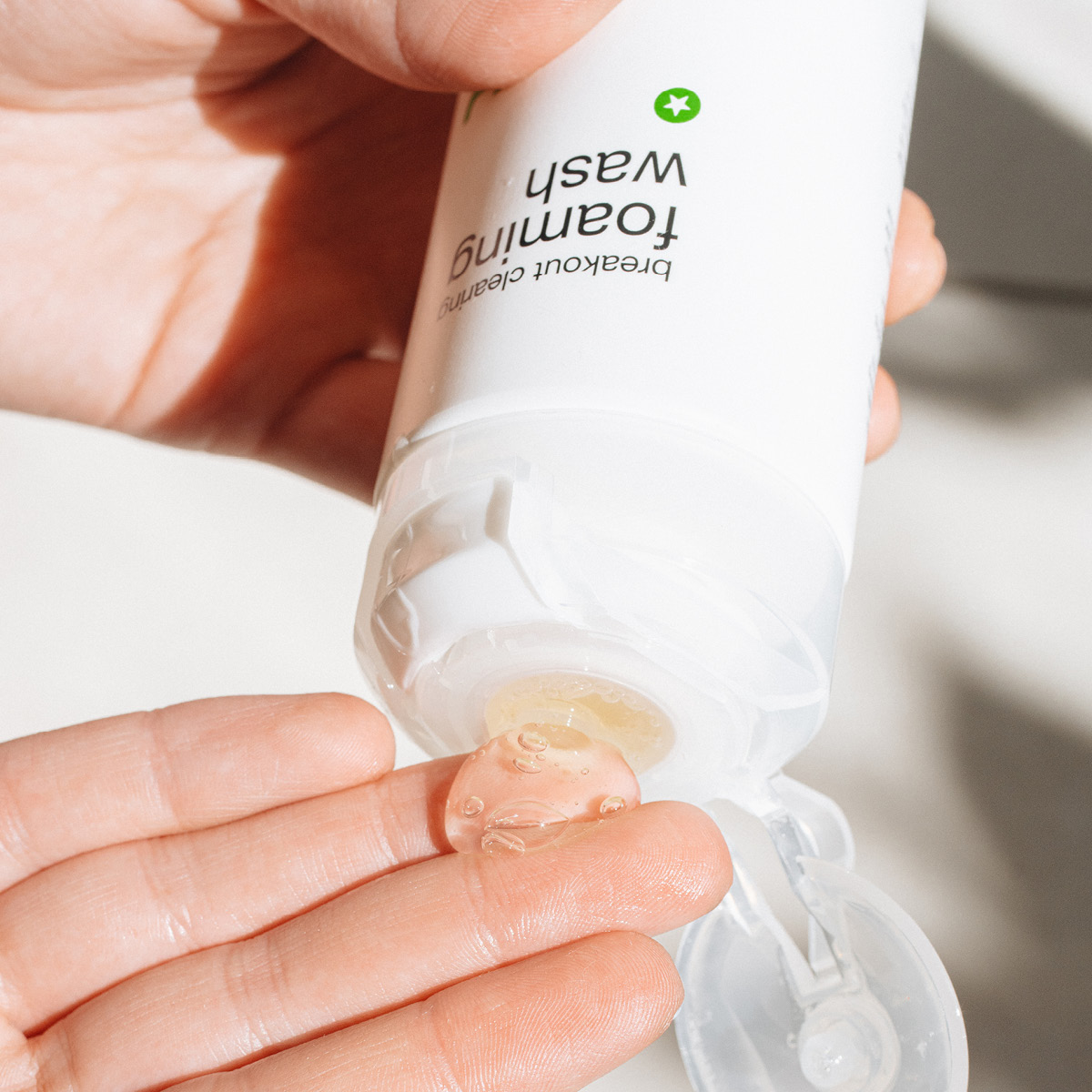 Breakout clearing foaming wash AnniK