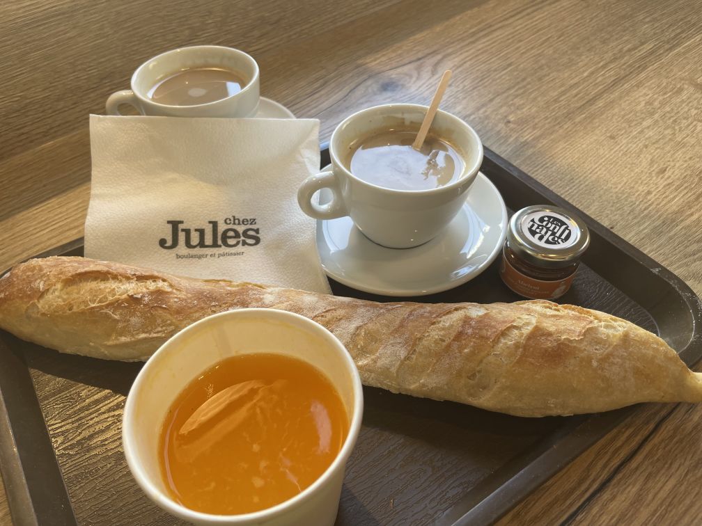 Breakfast and St. Antoine Market in Lyon