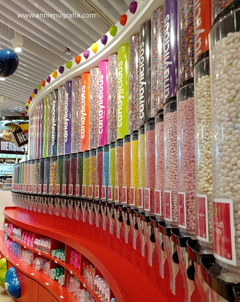 Candylicious Bali. Surga Penggemar Permen Dan Coklat Di Beachwalk, Bali - Annie Nugraha
