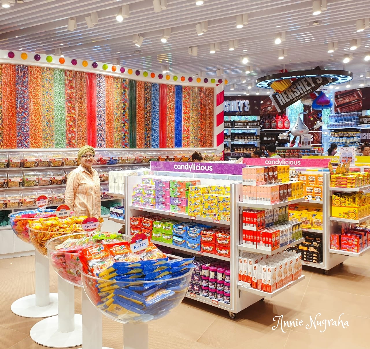 Candylicious Bali. Surga Penggemar Permen Dan Coklat Di Beachwalk, Bali - Annie Nugraha