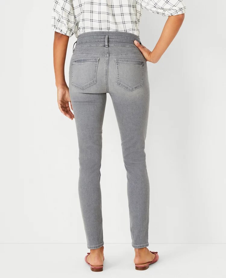 Petite Curvy Sculpting Pocket High Rise Skinny Jeans in Icy Grey