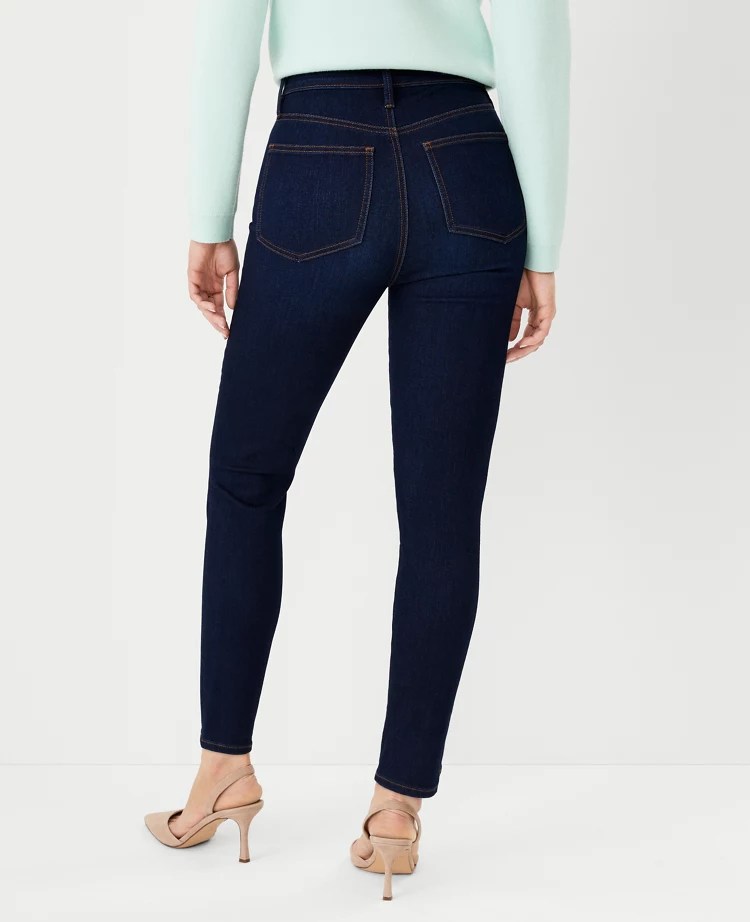 Petite Curvy Sculpting Pocket High Rise Skinny Jeans in Rinse Wash