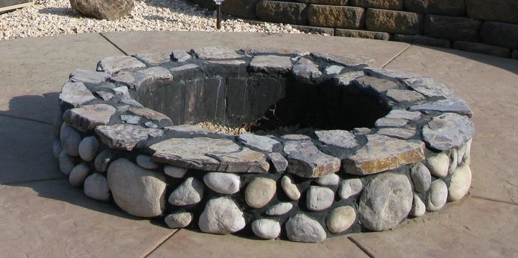 23 Perfect Rock Fire Pit Ideas Ann Inspired