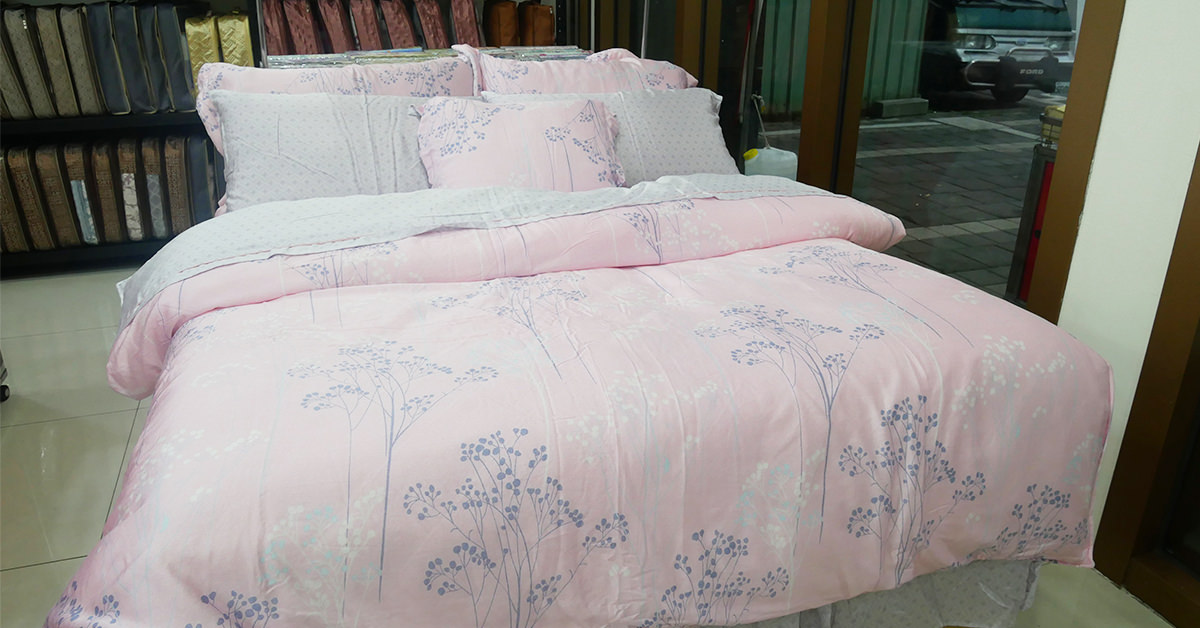 【寢具特賣會】2019多利寶寢具特賣會 枕頭買一送一、天絲/3M/精梳棉/素色床包等床組1580起、抱枕兩用被涼被390元起