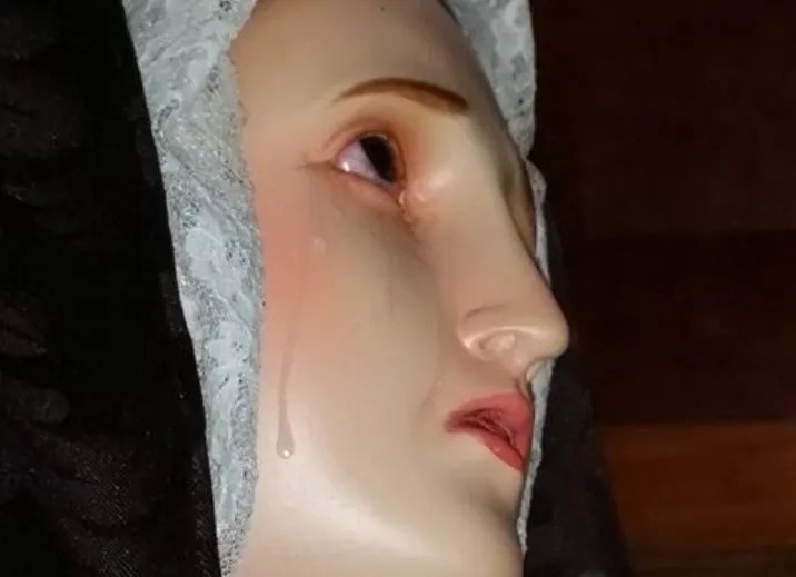 Statue of Virgin Mary noticed crying in Mexico's church
