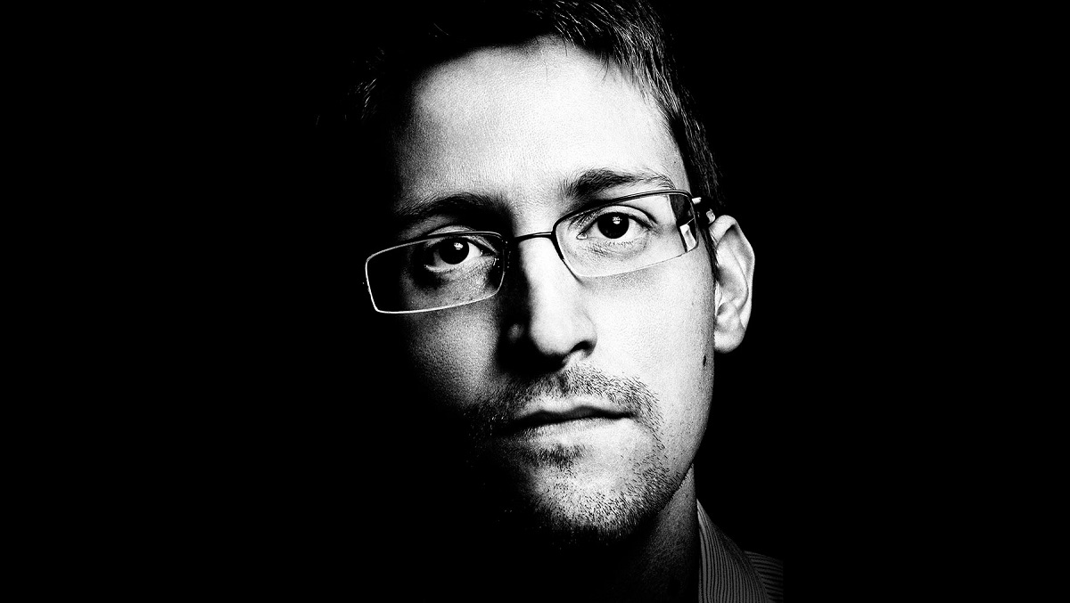 Snowden Sues Norwegian Govt. to Prevent Extradition while Receiving Award