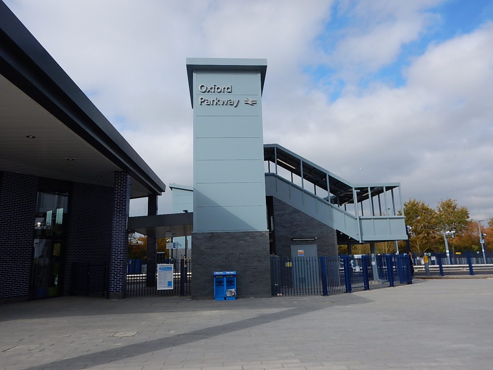 Oxford Parkway Station « The Anonymous Widower