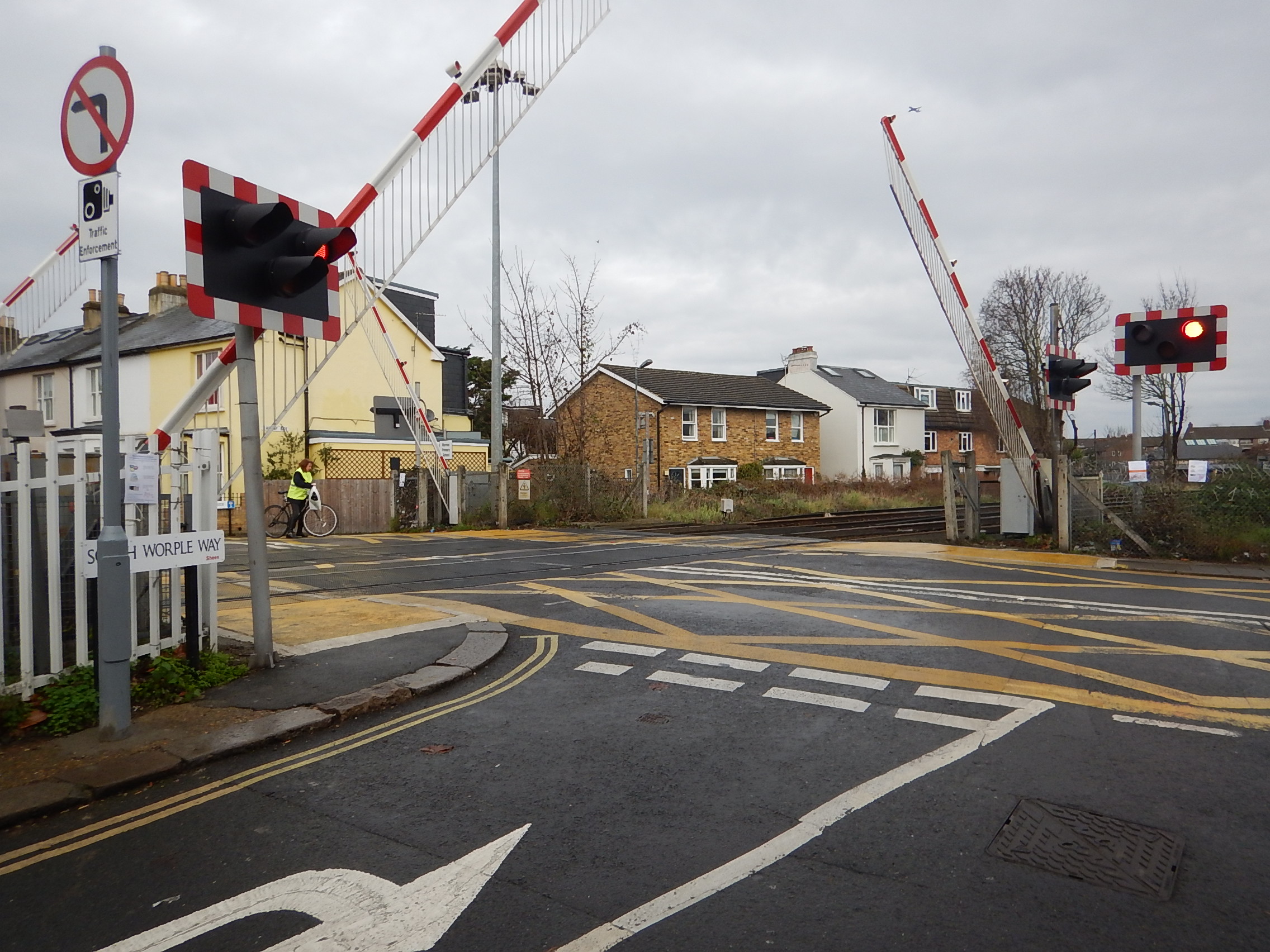A Level Crossing In White Hart Lane, Barnes « The Anonymous Widower