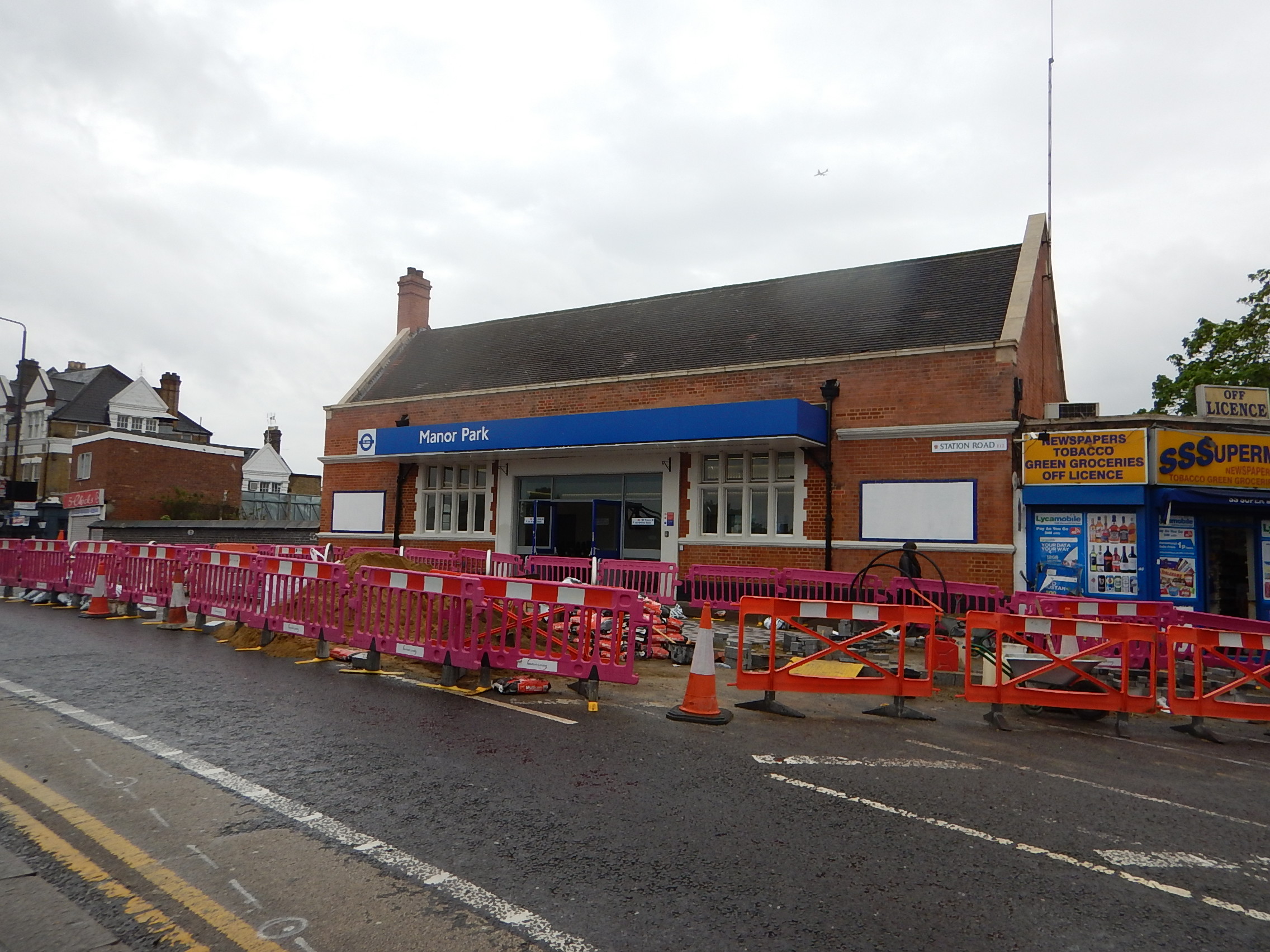 Manor Park Station 15th May 2017 « The Anonymous Widower