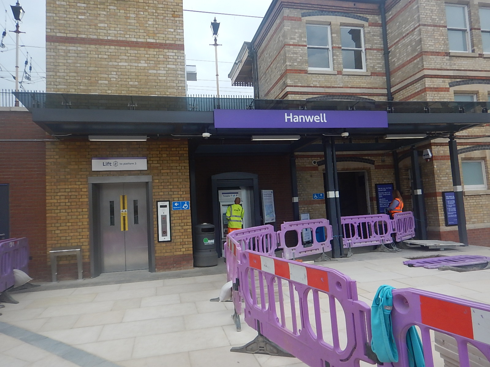 Hanwell Station 12th June 2020 « The Anonymous Widower