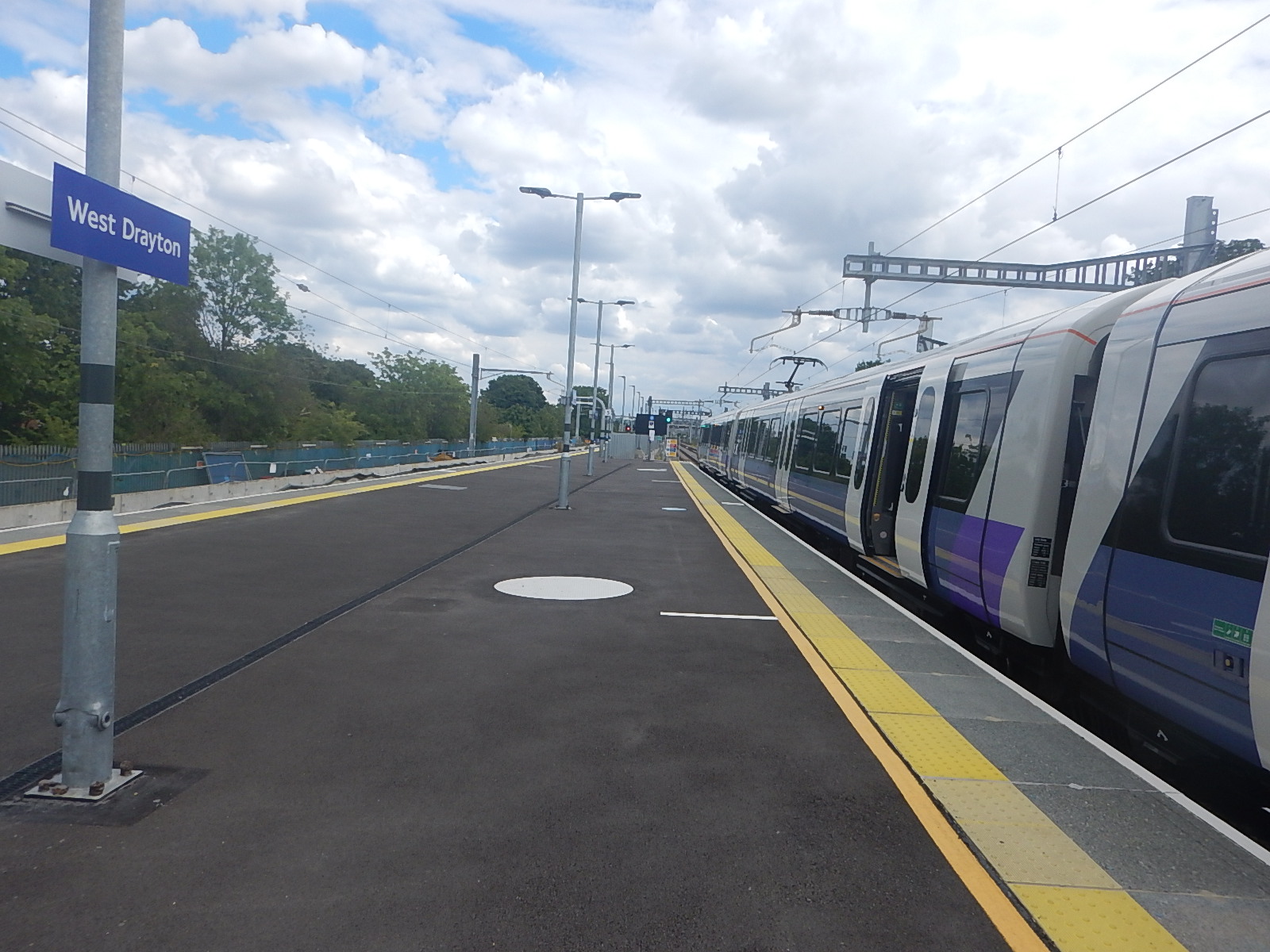 The Long Platform 5 At West Drayton Station « The Anonymous Widower