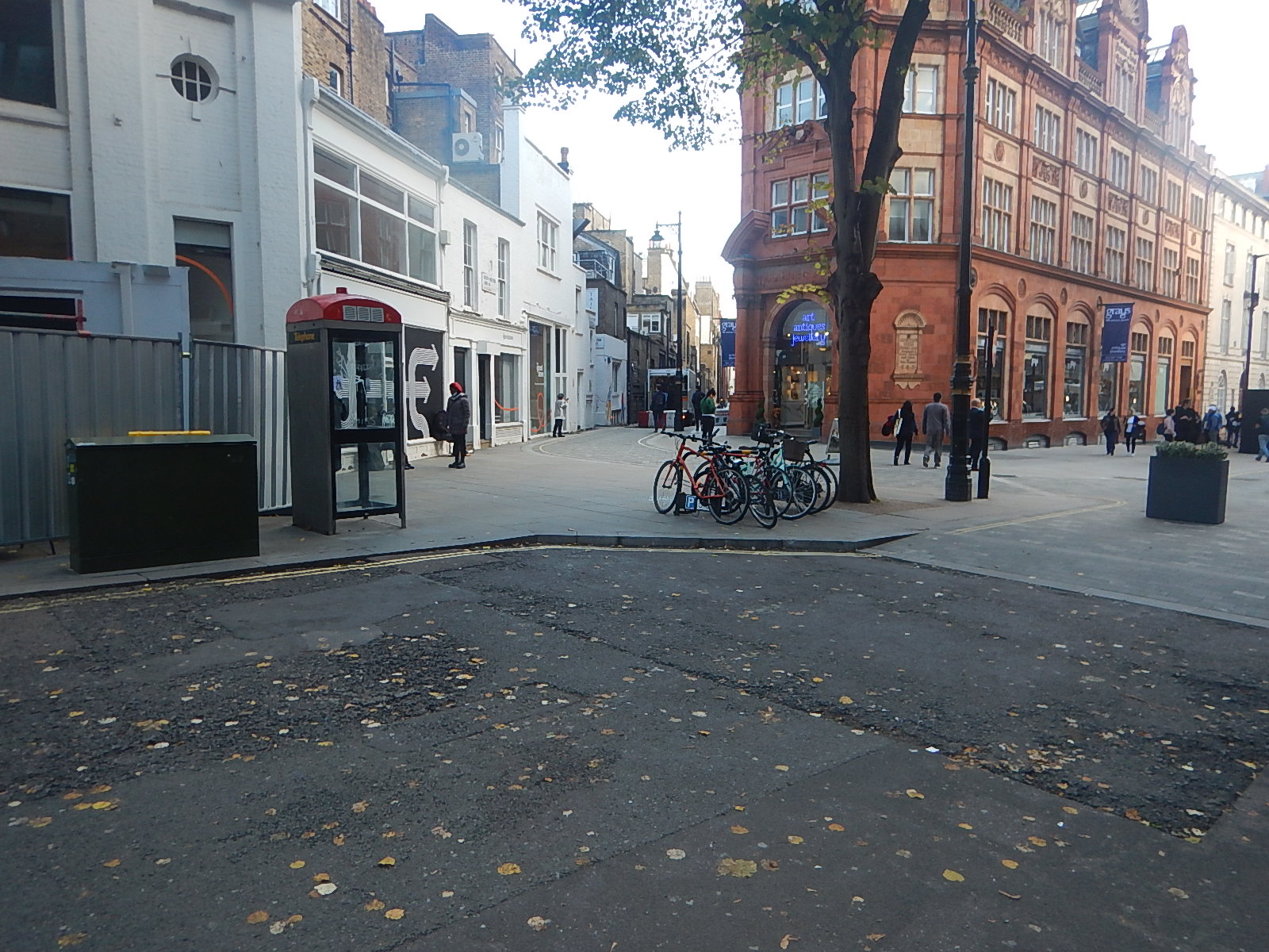 Elizabeth Line Bond Street Station And South Molton Street South