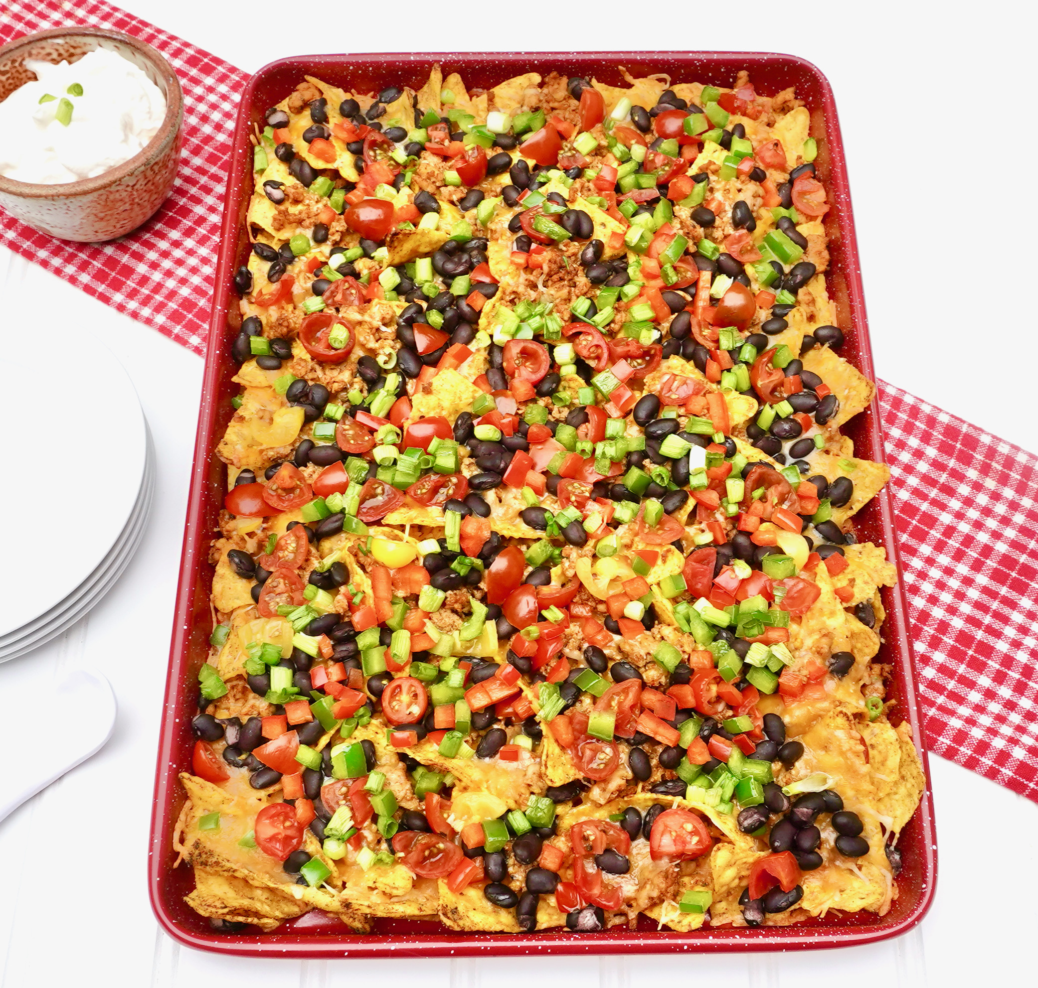 Doritos Nachos are cheesy, veggie packed and flavorful.