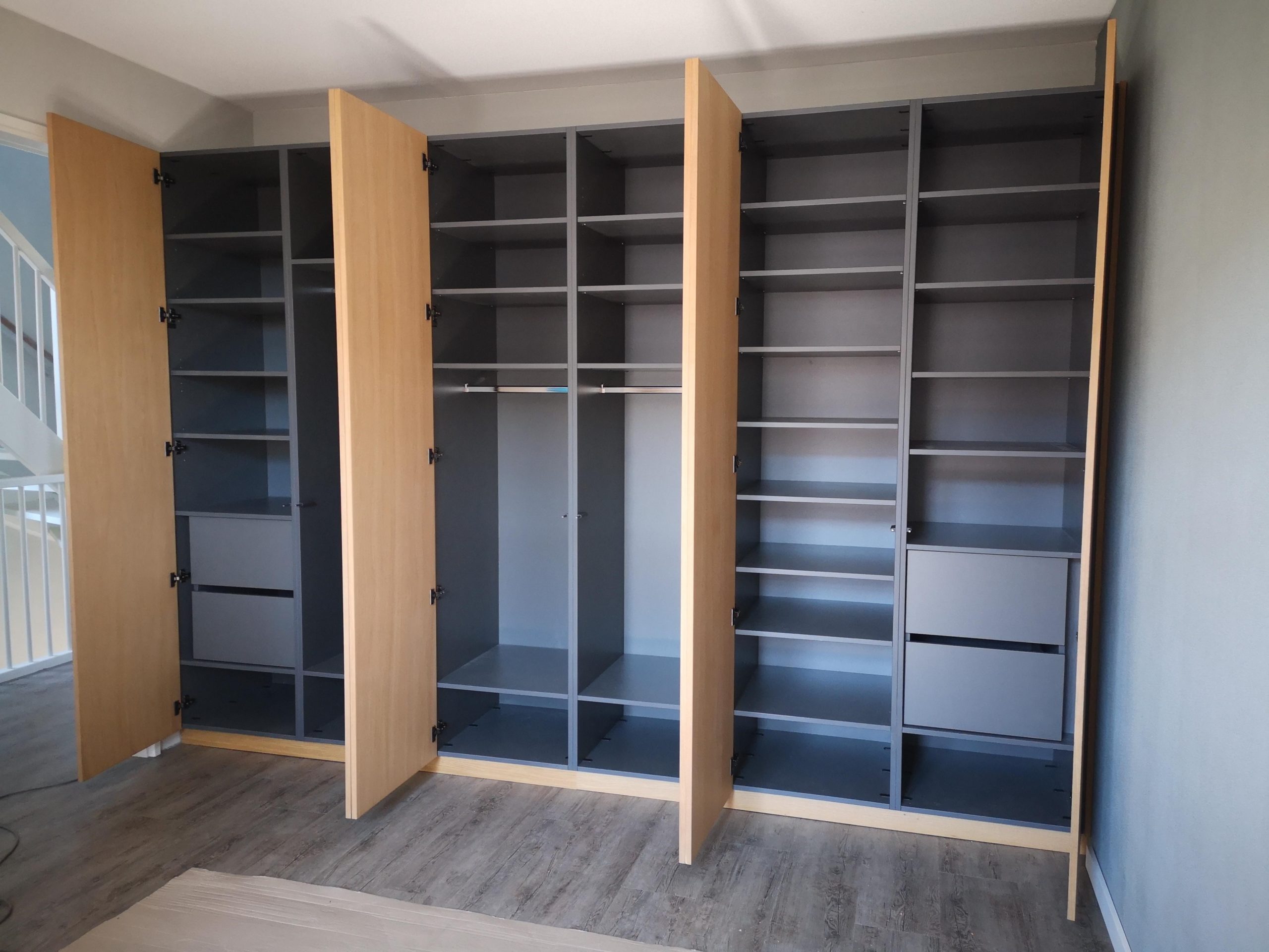 Laat Een Kledingkast Op Maat Ontwerpen En Maken Door Anselm Oome!