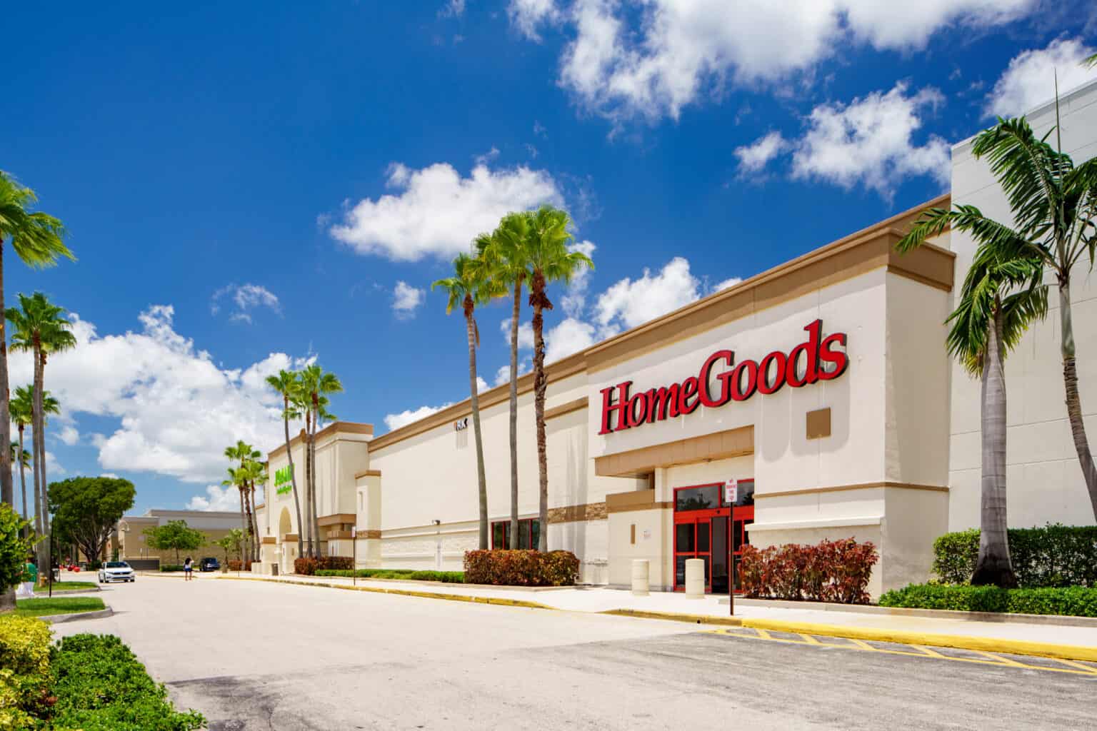 Does HomeGoods Deliver? (Know THIS Before You Buy) AnswerBarn