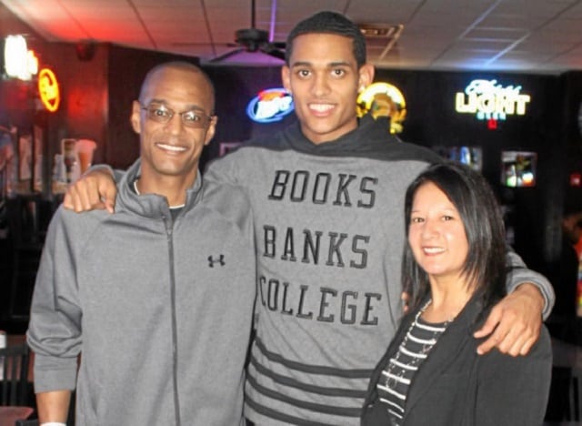Jordan Clarkson Daughter : Jordan Clarkson Parents, Girlfriend, Mom, Salary, Height ...