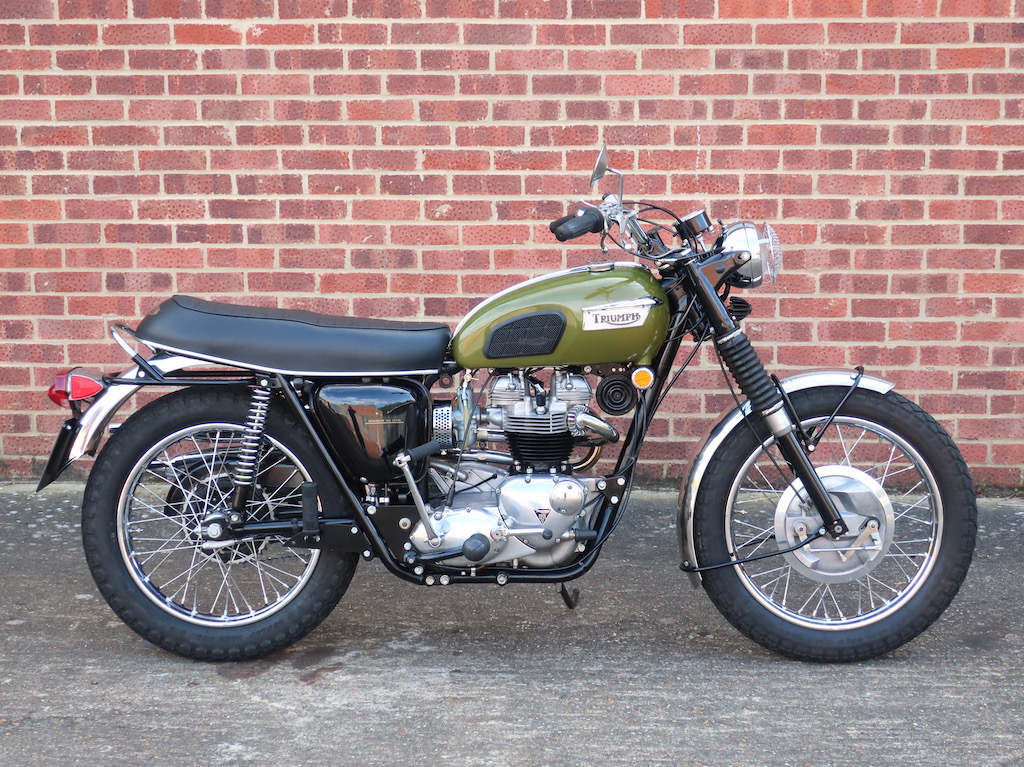 Triumph TR6C Trophy | Anthony Godin