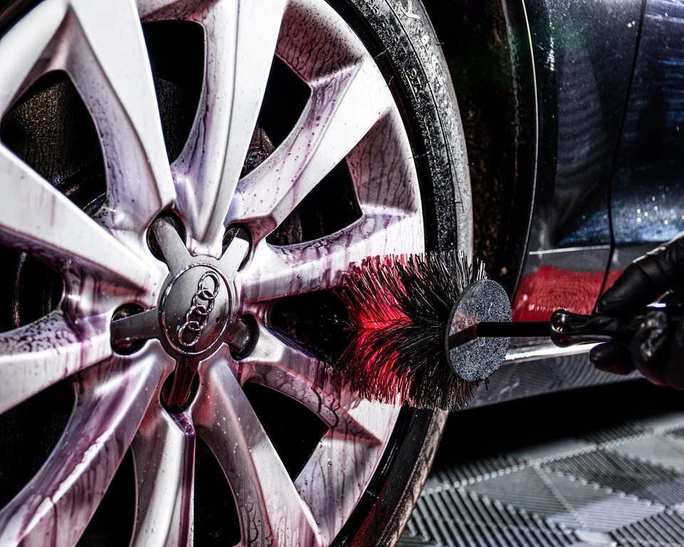 Rim Cleaning & Refurbishment Antika Car Wash & Detailing