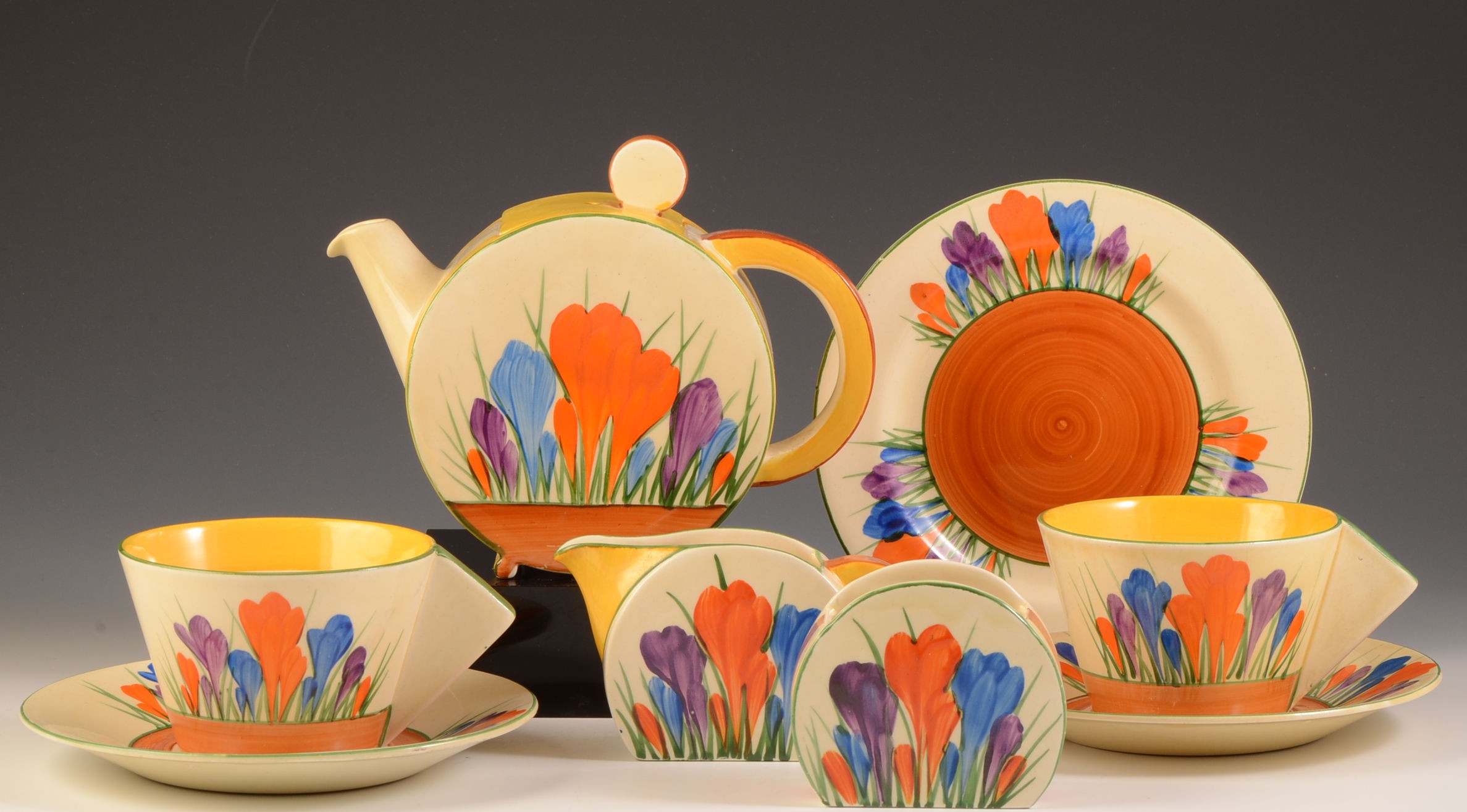 Clarice Cliff Pottery, Biography