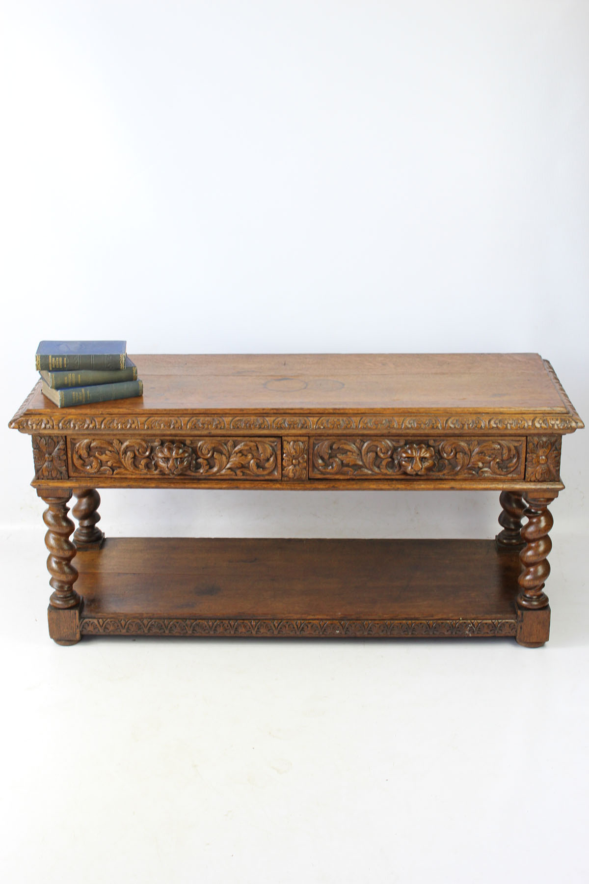 Victorian Tv Stand TV STAND Saanich, Victoria We include the glass top.