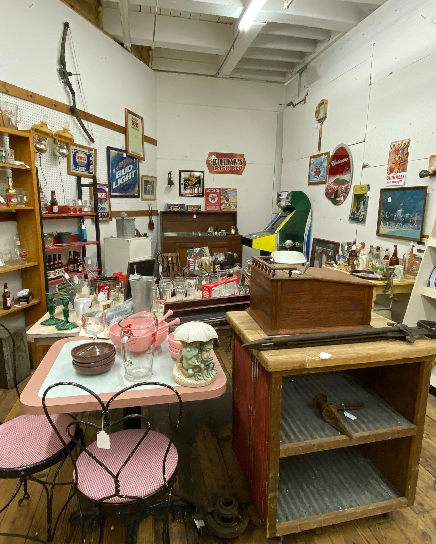 ANTIQUE MALL OF MARIETTA Retail Antique Store